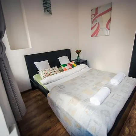 V 18 Apartment *
